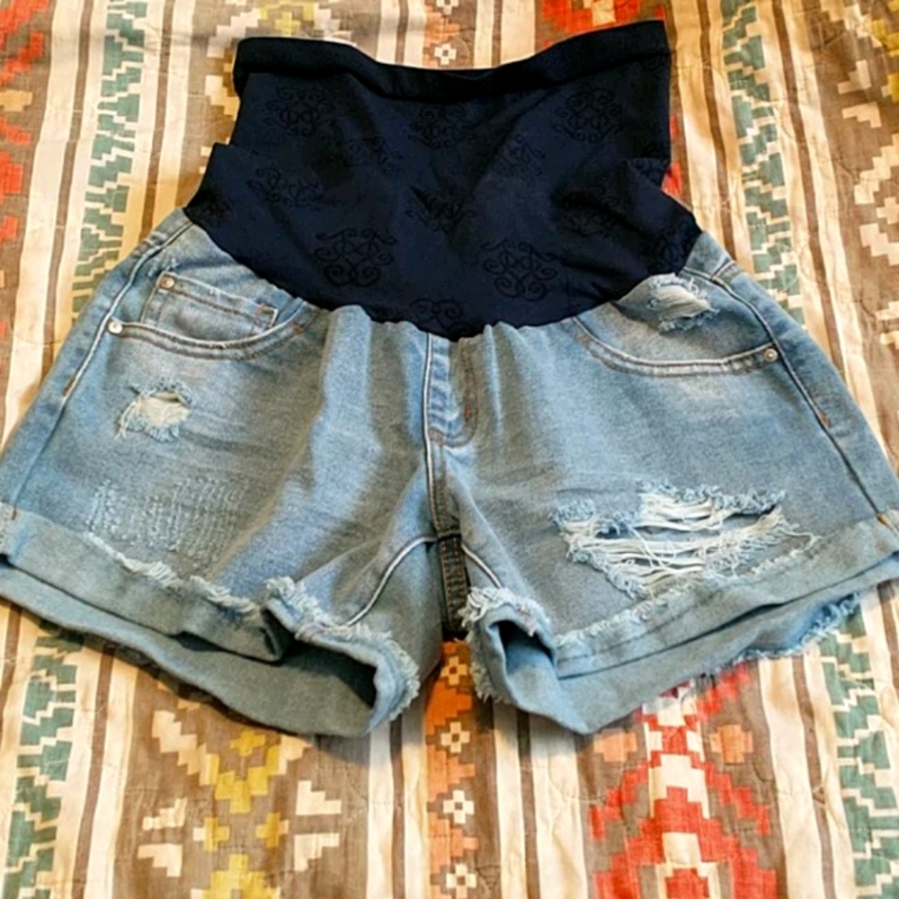 Jessica Simpson Maternity Shorts